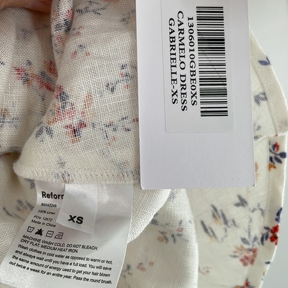 REFORMATION Carmelo Gabrielle Linen Floral Wrap Mini Dress - Picture 3 of 16